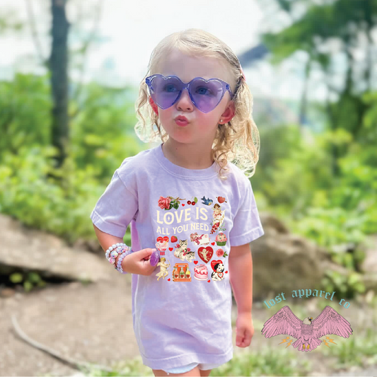 Love is all you need (kids sweatshirt)